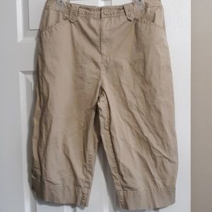 Whitestag khaki capri pants